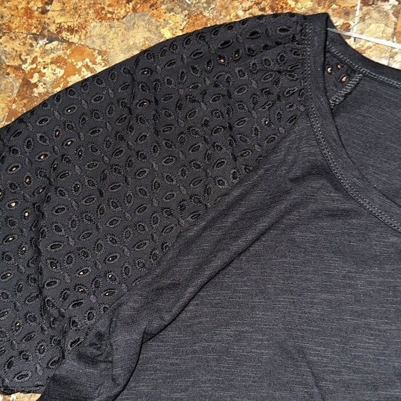 Time And Tru Women’s Eyelet Top Size XL 16 18 Black Soot NWT - Picture 10 of 11